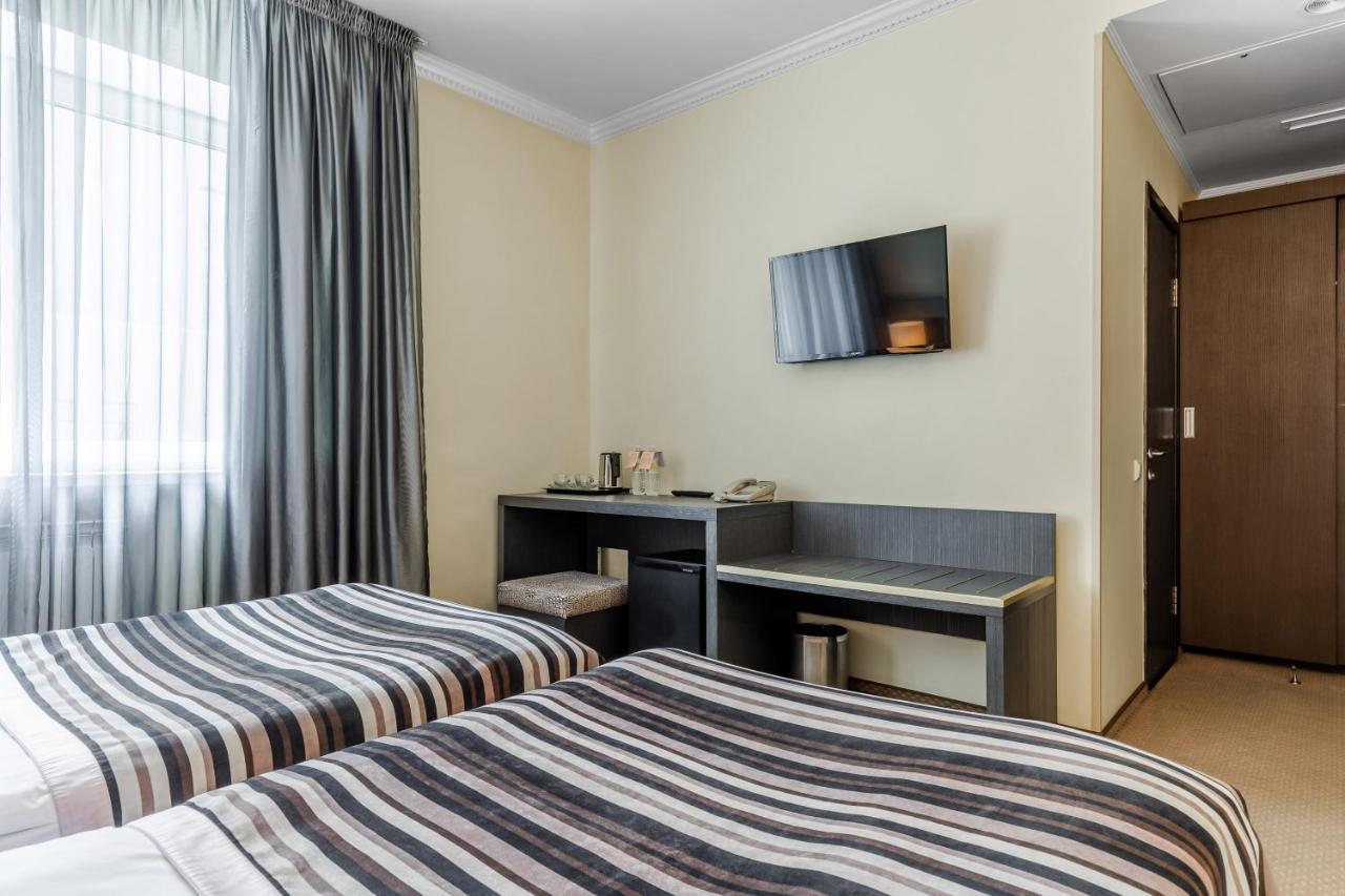 Maidan Palace Hotel Kiev Dış mekan fotoğraf